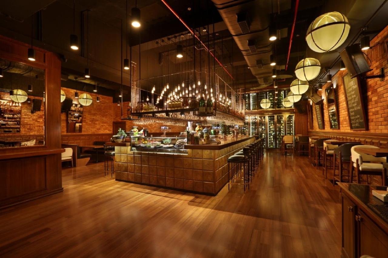 Taj Lands End Hotel Mumbai Exterior foto Interior of the restaurant
